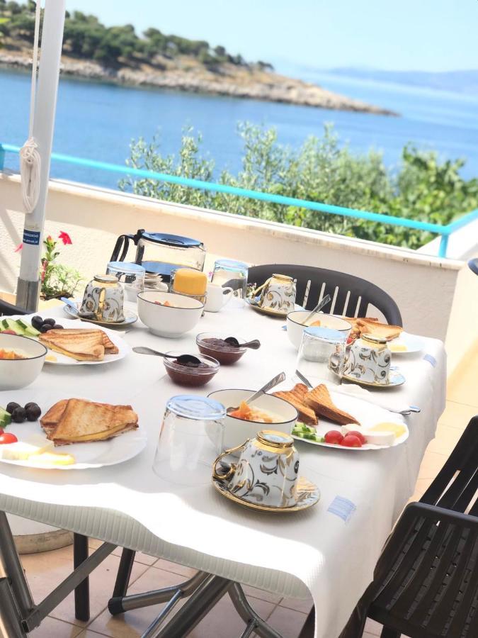 Sea Breeze Villa Sarandë エクステリア 写真