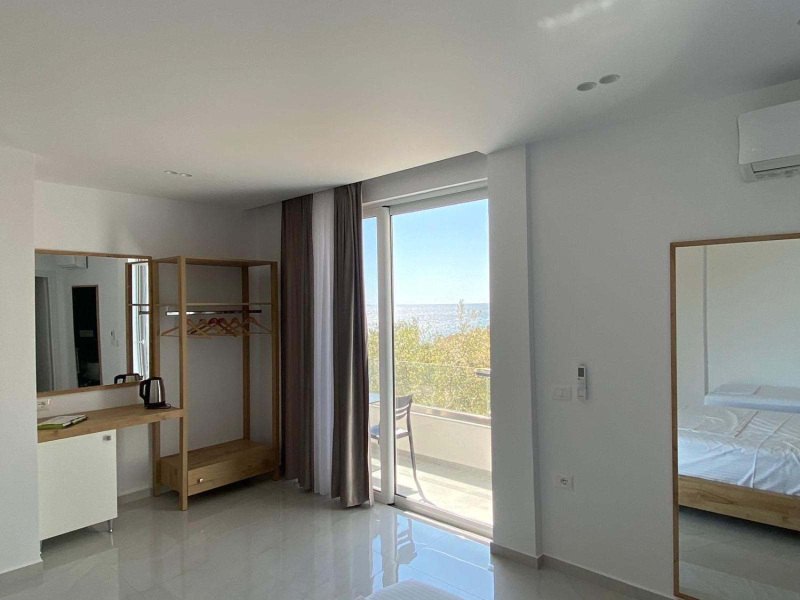 Sea Breeze Villa Sarandë 部屋 写真